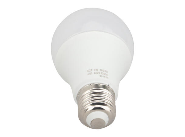 SBL LED pære E27, 7W WW (warm white), 270°, Ikke dimbar