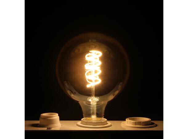 SBL LED filament pære E27, 4W. 2200K Ra>95. Ø80mm x H 118mm. Amber glass