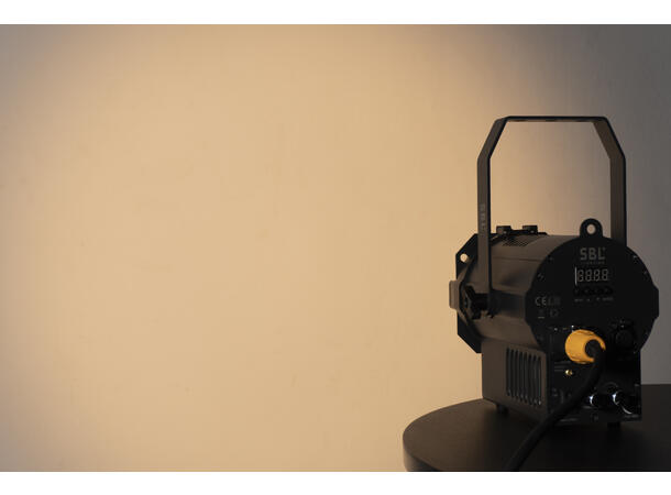 SBL Mini 50TW Fresnell, sort 2 x 50W, 2700 - 6500K, CRI 95, 5-pin XLR
