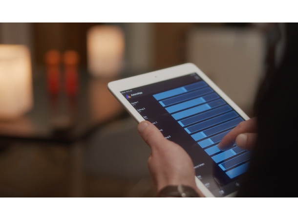 ASTERA NYX Bulb, hvit 10W LED, RGBA+mint, CRMX/RF/Bluetooth