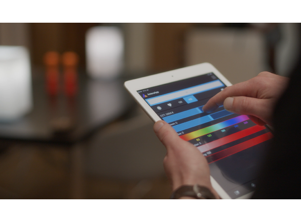 ASTERA NYX Bulb, hvit 10W LED, RGBA+mint, CRMX/RF/Bluetooth