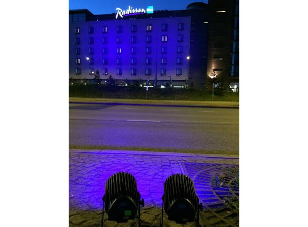 ASTERA AX10 Kit, 8 lamper i flght 8 x AX10 i flightcase med lading