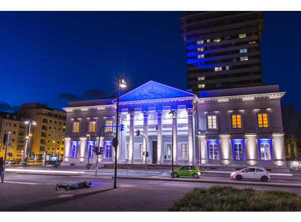 ASTERA AX5 TriplePAR, DEMO 3x 15W RGBAW Philips LEDs, app-kontroll