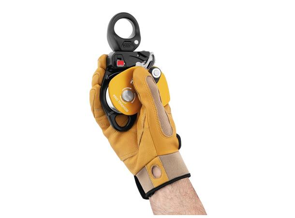 PETZL PRO TRAXION Trinse Med låsekam, for 8-13mm tau