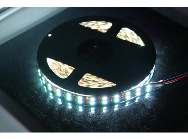 SBL LED strip RGB+WW, 28,8W/m 24VDC 5 meter, 15mm bred, innendørs. 4in1 chip
