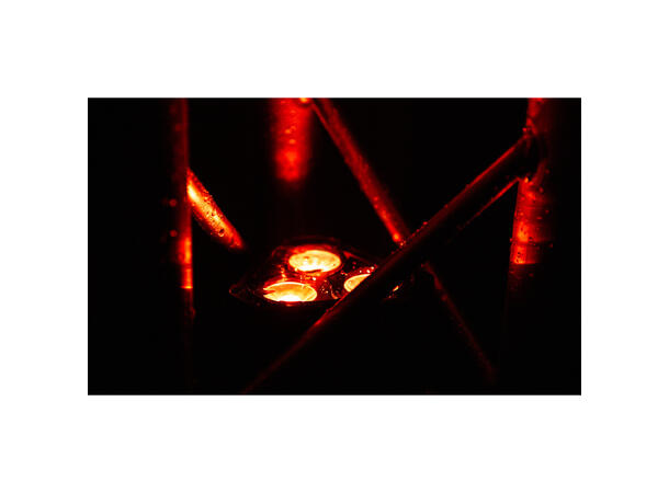BRITEQ BTI-TRUSSLITE LED Projector 3 x 10W RGBL LED, Batteridrift, IP65