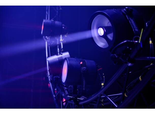 PORTMAN Omniray, IP65 3 x WWLED, 6 x RGBW LED, DMX