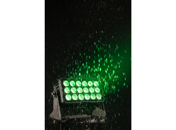 BRITEQ BTI-AKKUCHROMA LED Projector 18 x 10W RGBL LED, Batteridrift, IP65 