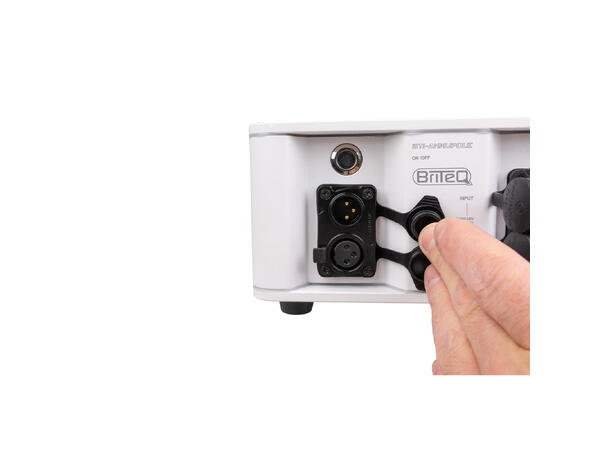 BRITEQ BTI-AKKUPOLE Utebelysning, IP64 4 x 5W WW LED, 3200K, Batteridrift, Hvit