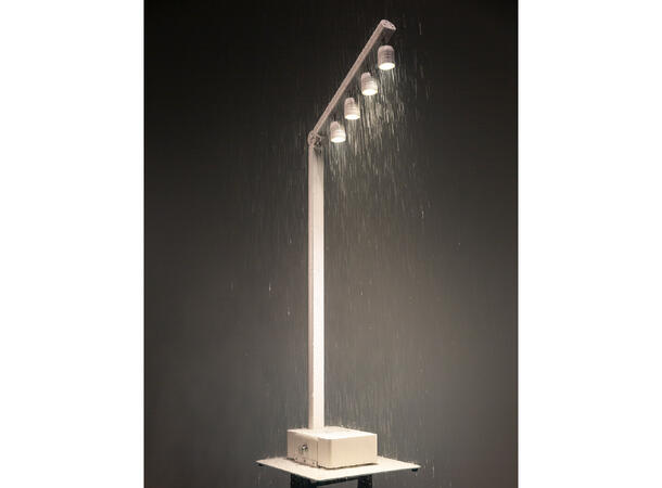 BRITEQ BTI-AKKUPOLE Utebelysning, IP64 4 x 5W WW LED, 3200K, Batteridrift, Hvit
