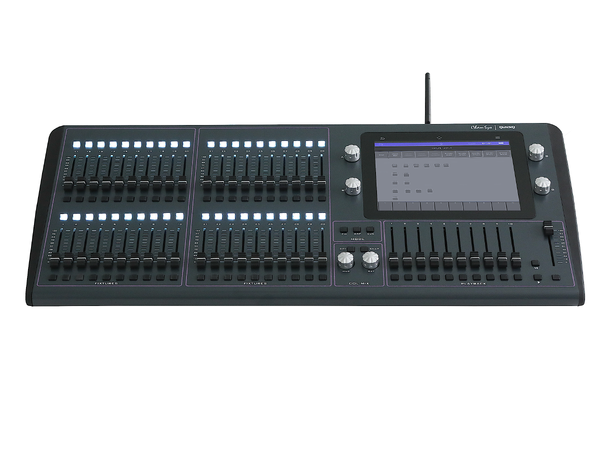 CHAMSYS Quick Q30 Console, Demomodell 4 univers, WiFi. Inkludert cover/lampe
