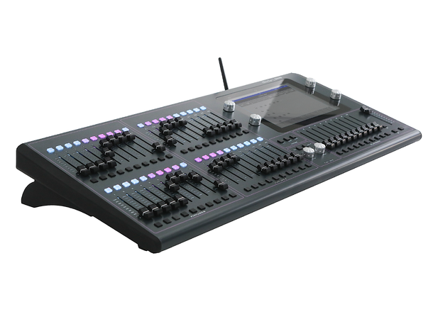CHAMSYS Quick Q30 Console, Demomodell 4 univers, WiFi. Inkludert cover/lampe