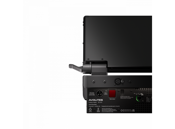 AVOLITES D7-330 Diamond 7 Console 32 x Univers, 8 DMX, Flightcase