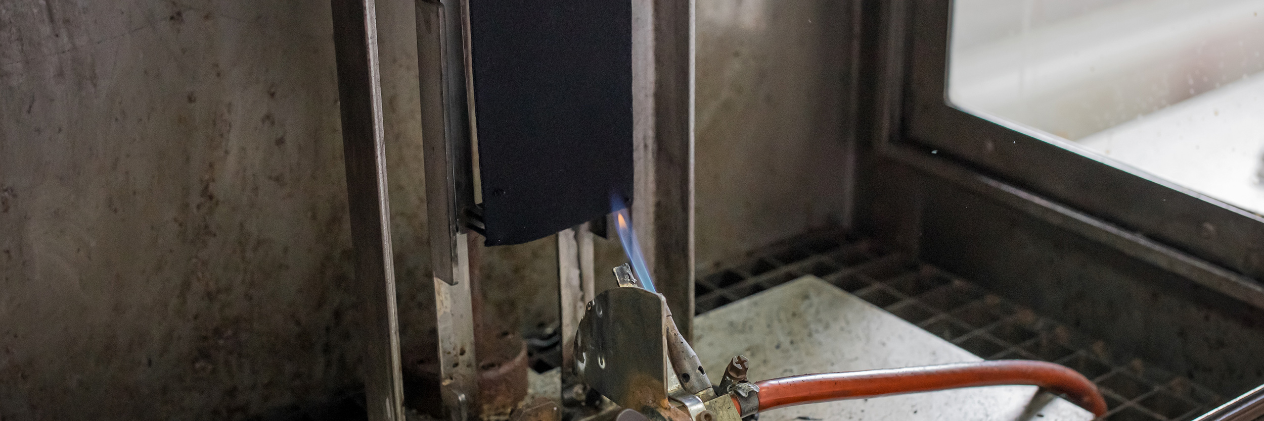 Testing flammehemmende tekstiler